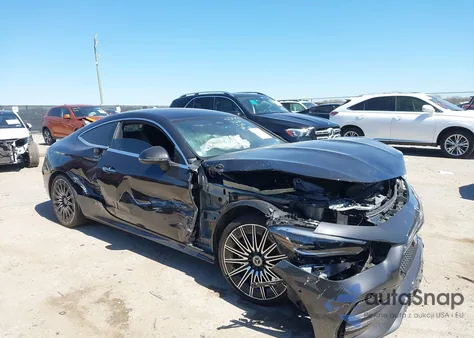 2024 Mercedes-Benz Cle 300 4Matic z USA, uszkodzony, nr VIN W1KMJ4HB4RF014981